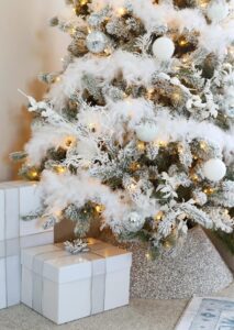 Boa w kolorze białym 180cm