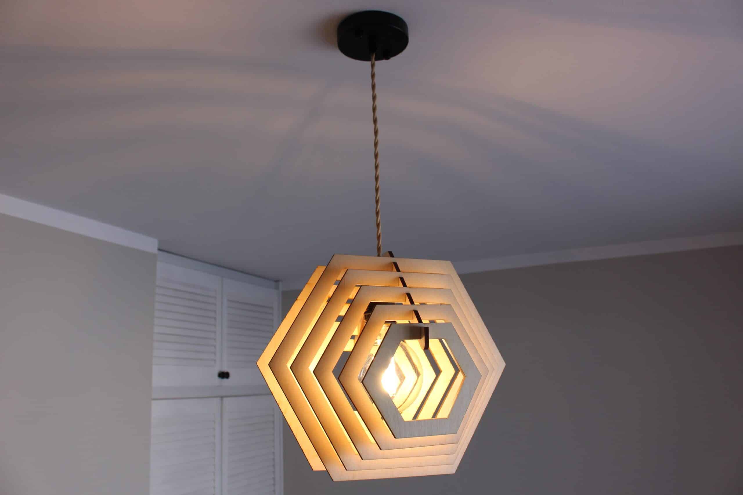 Lampa Sufitowa Drewniana Heksagon 