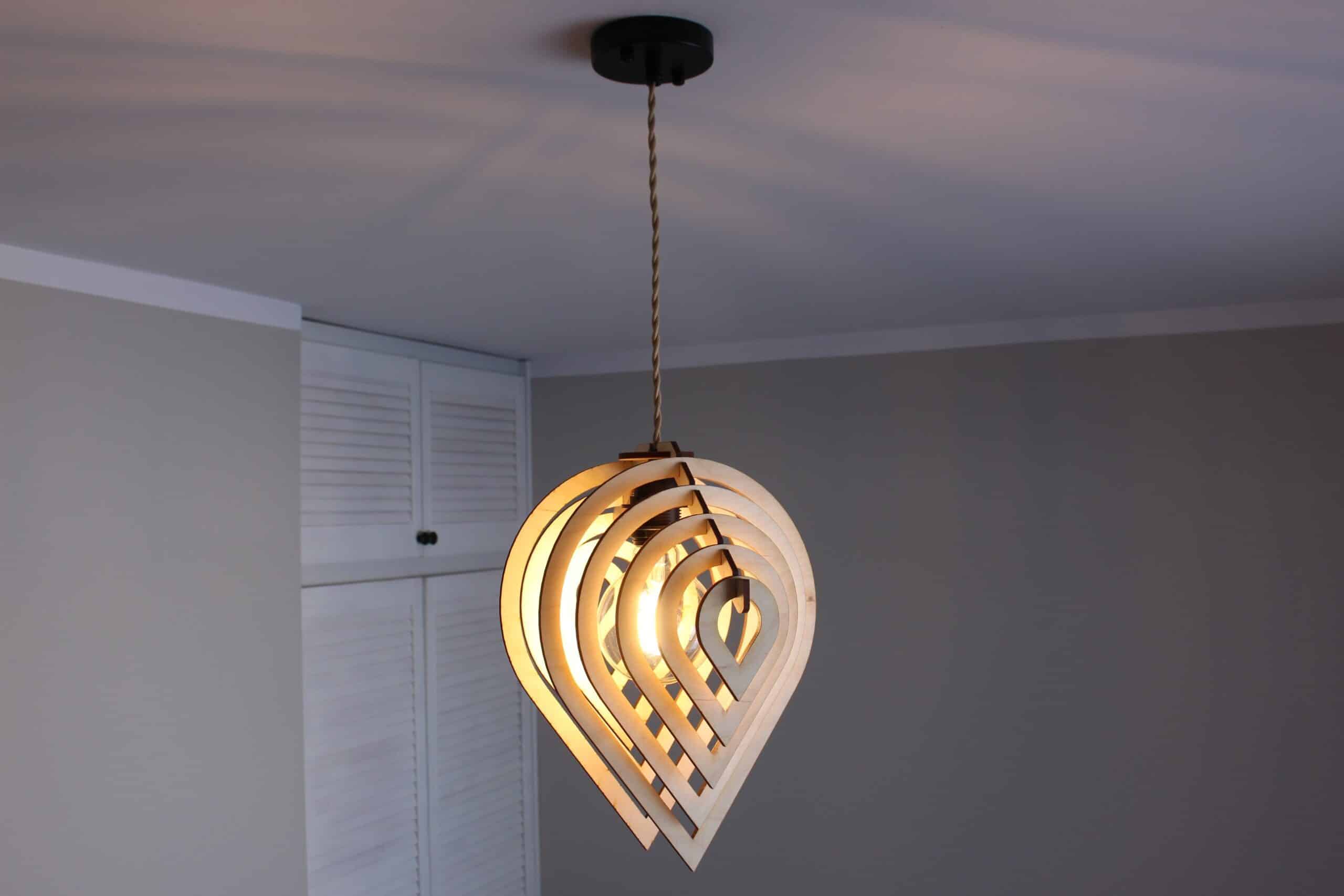 Lampa Sufitowa Drewniana Łezka 