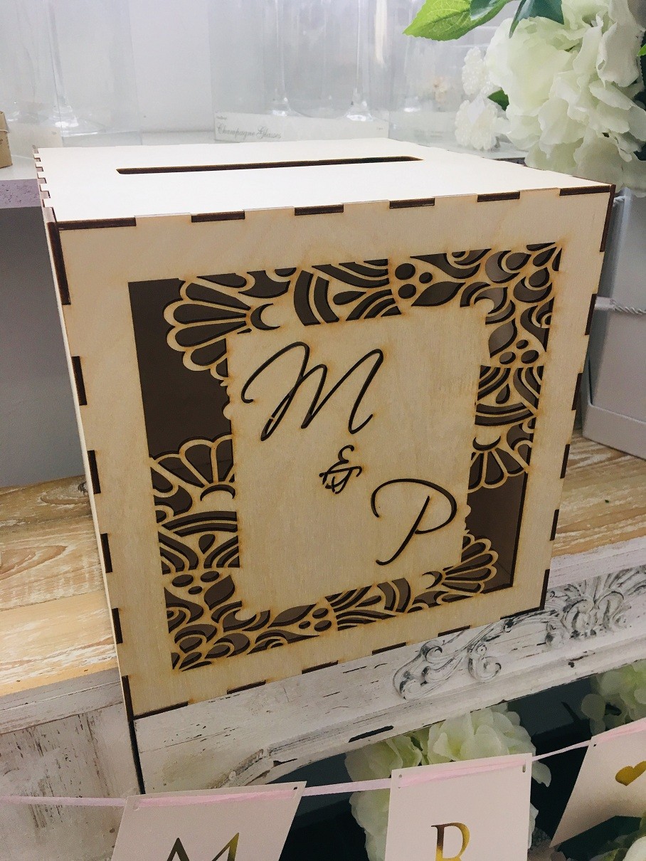 Pudełko na koperty drewniane, Personalizowane