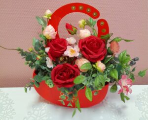 Flowerbox Piękny Bukiet Kwiatów Z Różyczkami Na Prezent Na Dzień Kobiet