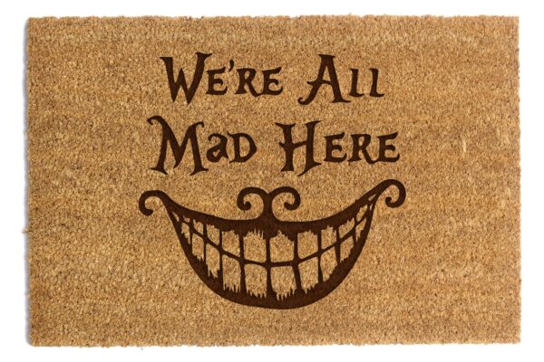 Wycieraczka „We’re All Mad Here” – Fajny Gadżet dla Fanów Alicji w Krainie Czarów!