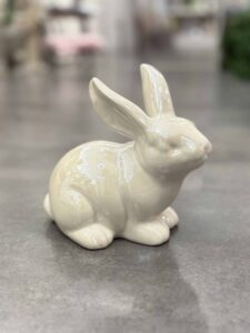 Ceramiczny zajączek w kolorze białym