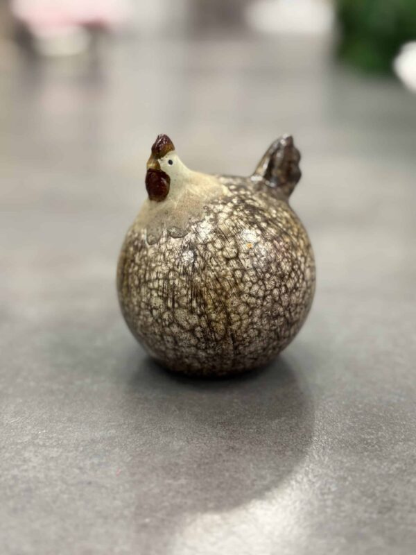 Ceramiczna kura na Wielkanoc figurka ozdoba domu wiosenna