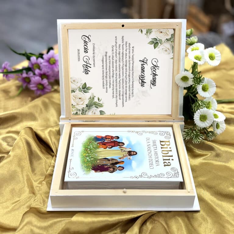 Wyjątkowa Biblia w białym, grawerowanym pudełku z indywidualną dedykacją