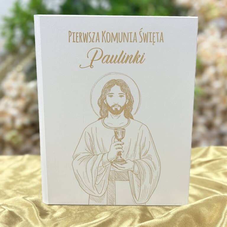 Wyjątkowy prezent na pierwszą komunię święta Biblia z dedykacją