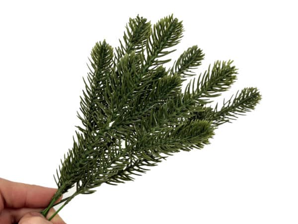 galazki swierku 5 sztuk Gałązki świerku 5 sztuk zielone