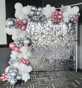 Cekinowe tło w kolorze srebrnym na wynajem